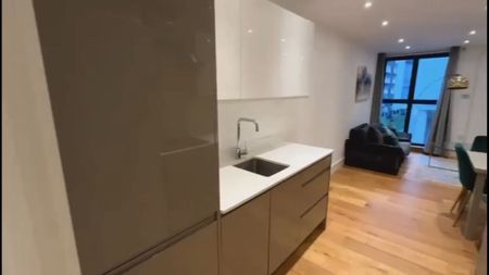 1 Bed Flat, Umberston Street, E1 - Photo 3