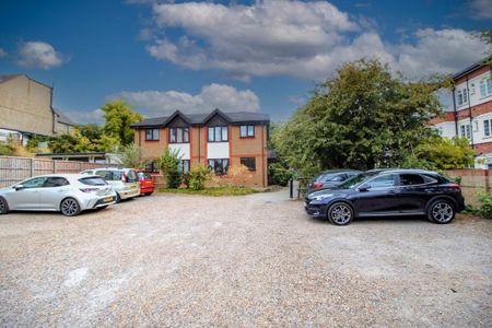 1 bedroom flat to rent - Photo 5