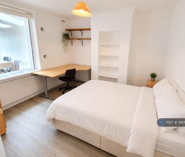 1 bedroom in a house share to rent - Photo 3