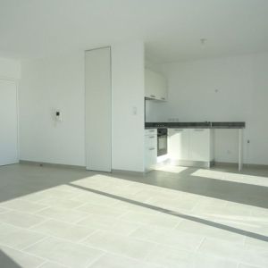 BREST PLACE DE STRASBOURG - Appartement T4 de 76m² avec balcon et deux places de parking - Photo 2