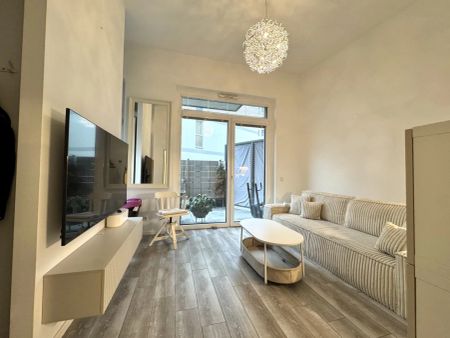 Perfekte Singlewohnung mit großzügiger Terrasse - 3,5 Hohe Decken! - Swimmingpool zur gemeinschaftlichen Nutzung vorhanden - Foto 2