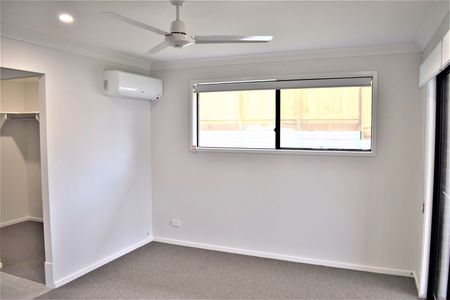 39 Sapphire Cres, Redbank Plains QLD 4301 - House For Rent | Domain - Photo 2