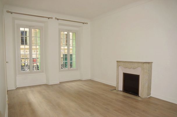 LOCATION GRAND 3 PIECES NICE CENTRE - Photo 1