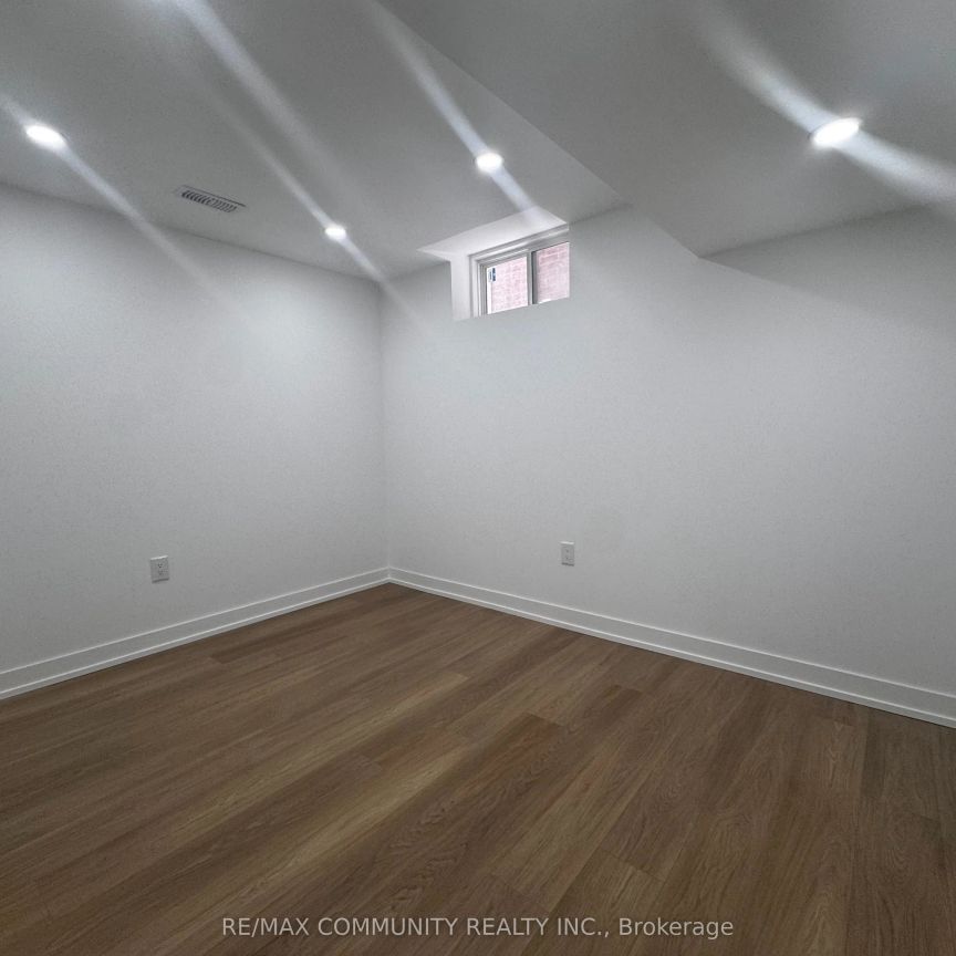 43 Terry Crescent #Basement - Photo 1