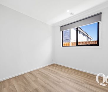 Stylish and Modern Home in Fraser Rise! - Photo 5