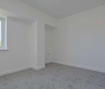 Ferndown, Dorset, BH22 - Photo 3