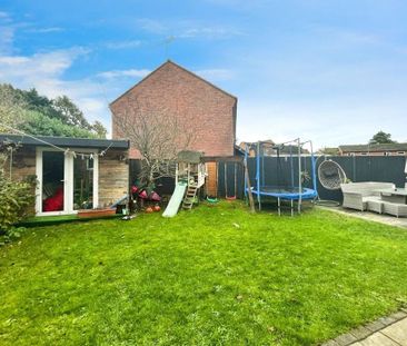 3 bedroom semi-detached house to rent - Photo 5