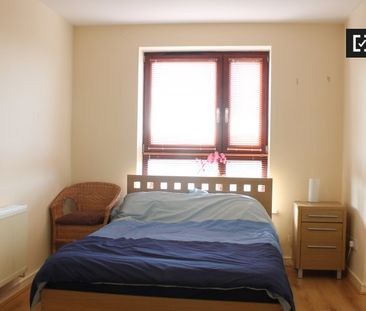 Equipped room in 2-bedroom apartment in Santry, Dublin - Photo 1