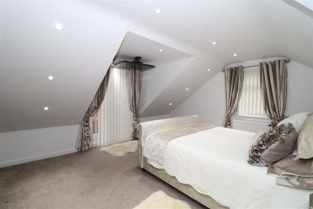 3 bedroom detached house to rent - Photo 2