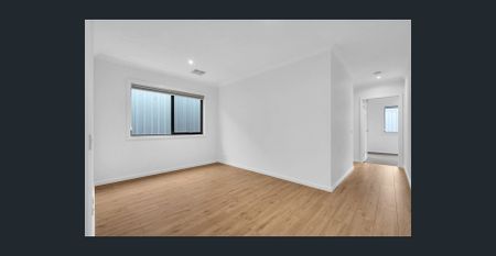 Spacious, Stylish & Ready to Move In! - Photo 3