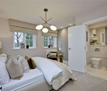 A modern four-bedroom family home in very close proximity to the mu... - Photo 5