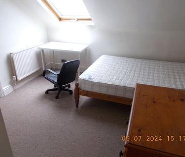 Student Properties to Let - Photo 2