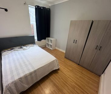 Room in a Shared House, Leggatt Road, E15 - Photo 2