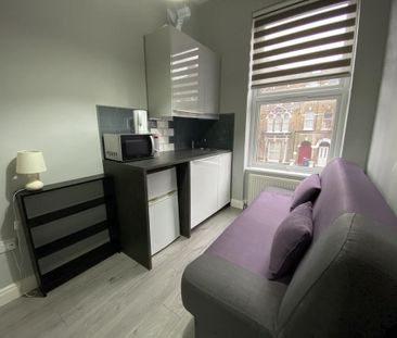 Studio to rent - Photo 6