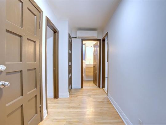 6337 Av. MacDonald - Photo 1