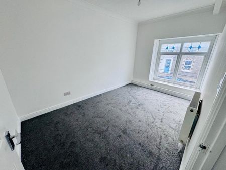 Cwmamman Road, Ammanford, SA18 - Photo 2