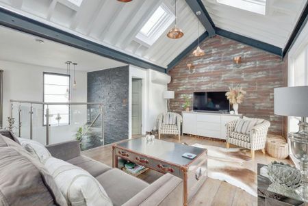 3 bedroom detached house to rent - Photo 2