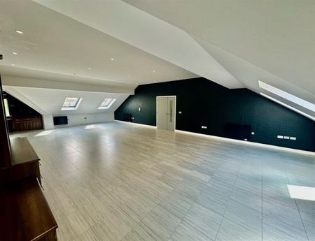 3 Bedroom Apartment To Let - Photo 3