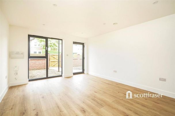 2 bedroom flat to rent - Photo 1