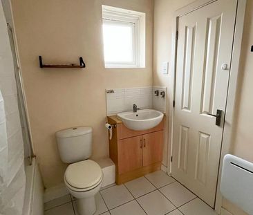 2 bedroom maisonette to rent - Photo 5