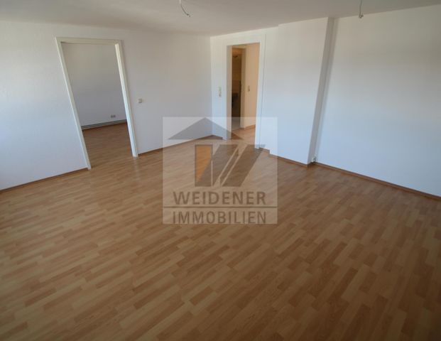 Wohnen im Zentrum! Gemütliche 2-Raum Dachgeschoss mit Badewanne! - Foto 1