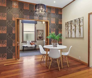 Renovated Brooklyn Cottage (now with garage) - Photo 3