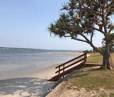 24 Daru Avenue, Runaway Bay QLD 4216 - House For Rent | Domain - Photo 3