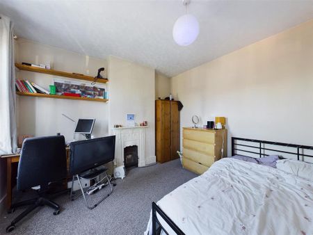 4 bedroom terraced house to rent - Photo 3