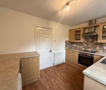 2 bedroom semi-detached house to rent - Photo 3