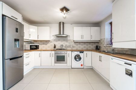 House to rent in Dublin, Lucan, Castlegate Park - Photo 2