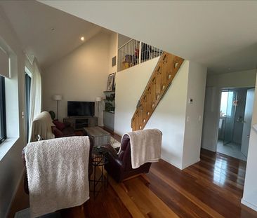 Charming Lake Hāwea Home - Photo 3