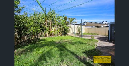 Spacious 3 Bedroom Family Home in a Quiet & Convenient Location - Photo 4