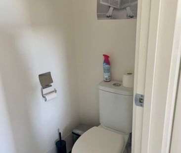 Woodville West - Photo 1