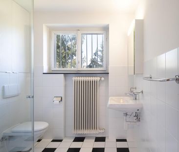 Grosszügiges Einfamilienhaus mit viel Grün und Privatsphäre - Photo 4