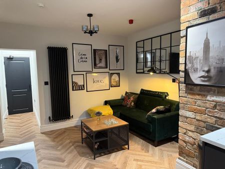 1 bedroom in a house share to rent - Photo 2