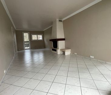 Location Appartement 5 pièces 90m² - Photo 2