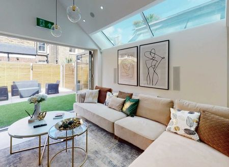 Lochaline Street - Photo 4