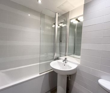 Bath - Photo 3