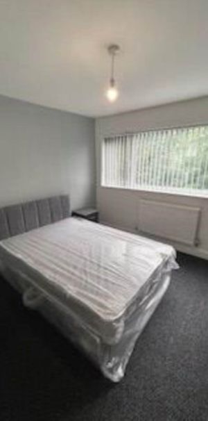 Handforth Lane, Runcorn - Photo 1