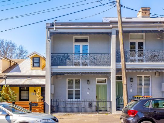 Statement Architecture in the heart of the village! - Photo 1