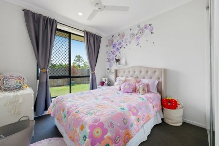 Spacious Family Home on Corner Block ! - Photo 2