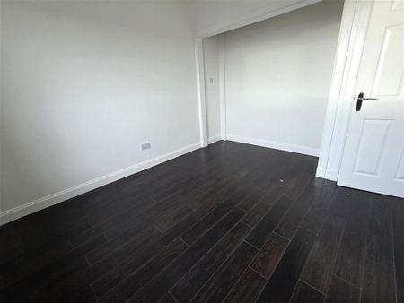 3 bedroom apartment to rent - Photo 5