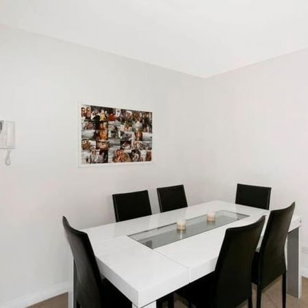 C2-305/10 Duntroon Avenue, St Leonards - Photo 3
