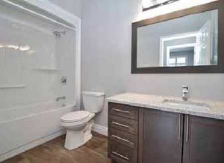 Spacious Modern Townhome in a Prime Orleans Location - Photo 5