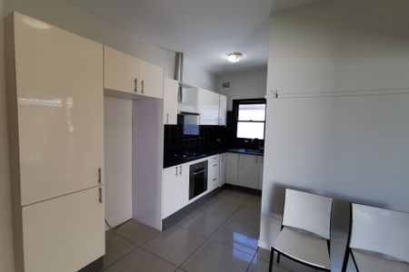 6 Dagmar Crescent, Blacktown NSW 2148 - House For Rent | Domain - Photo 3