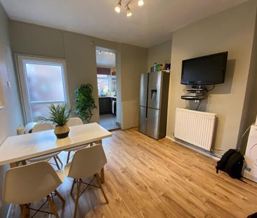 4 bedroom house share to rent - Photo 3