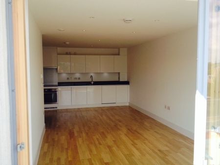 2 Bed Flat, Derry Court, SW16 - Photo 5