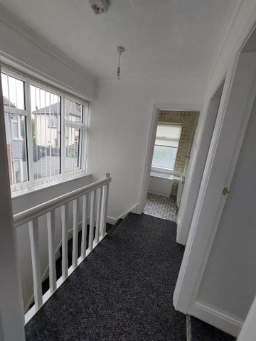 3 bedroom semi-detached house to rent - Photo 3