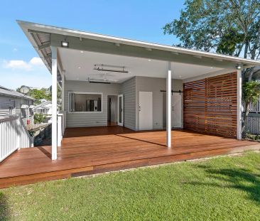 “BEAUTIFULLY RENOVATED HOME” - Photo 2