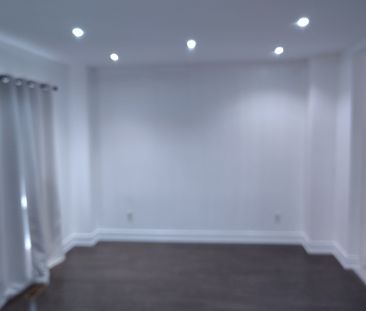 For Lease - 246 Simmons Boulevard, Brampton, Ontario - Photo 2